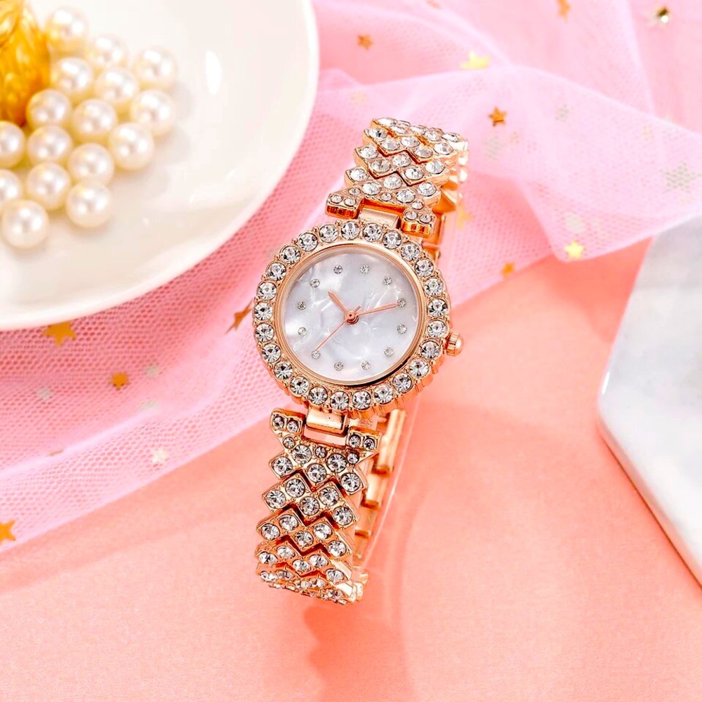 NEW Women’s Rose Gold Tone Sparkling Watch!